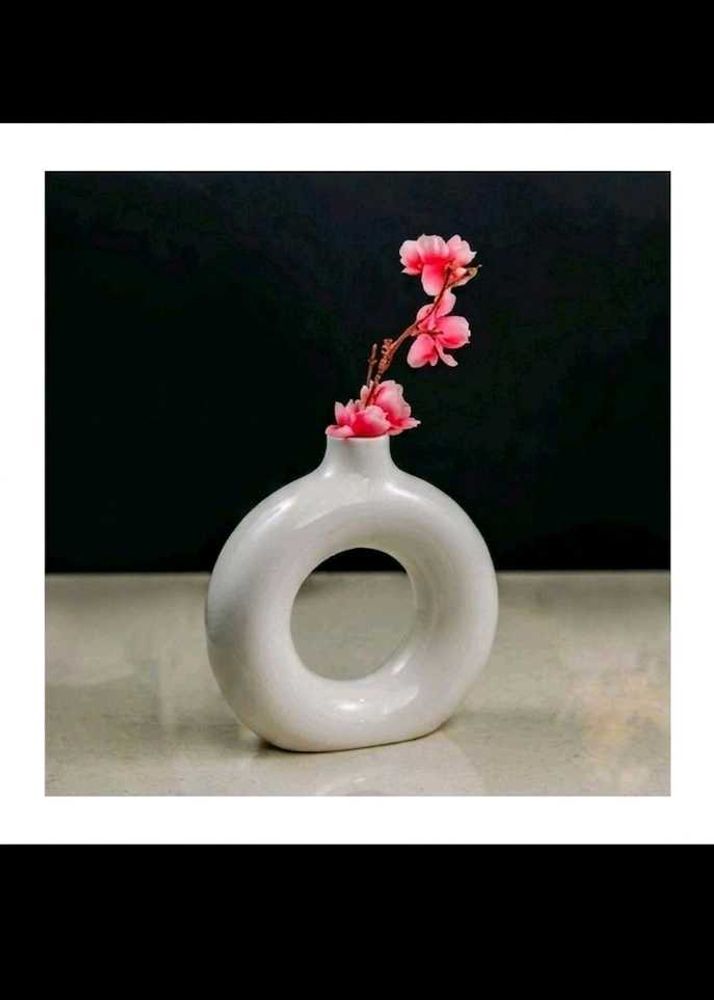 White Donut Vase | Modern Ceramic Ring