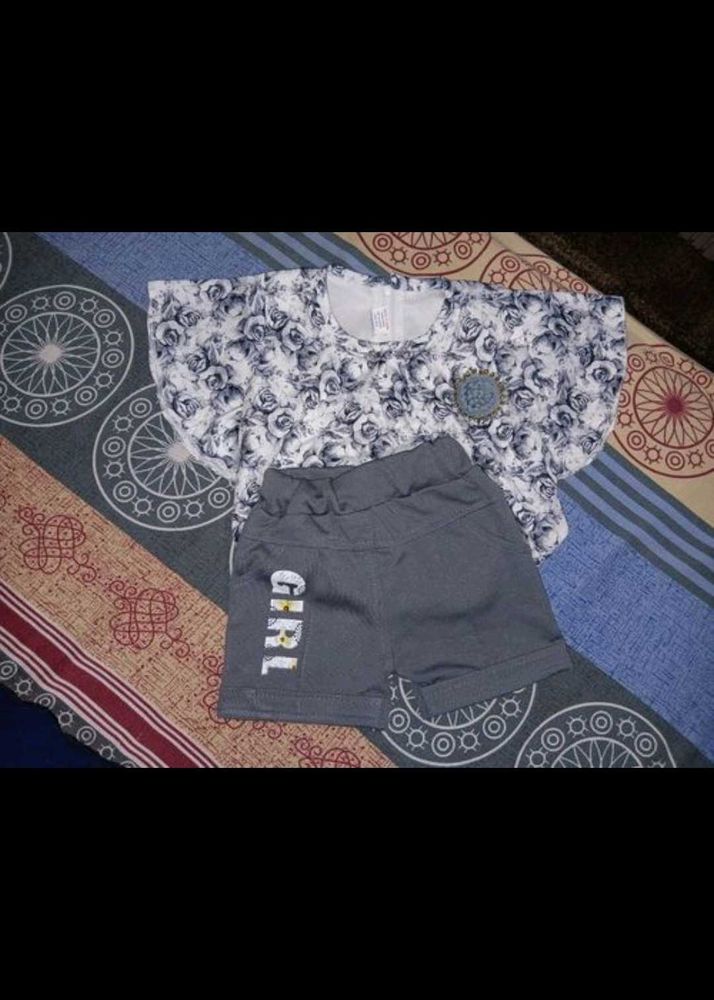 Cute Floral Top &amp; Shorts Set