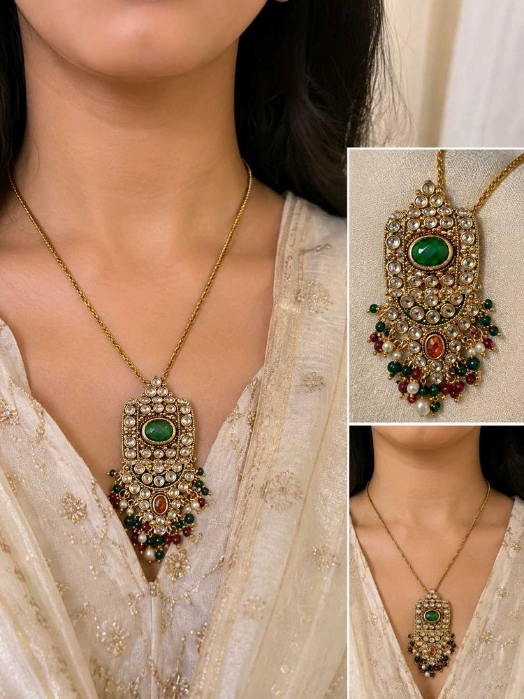 Traditional Kundan Pendant with Green Stone &amp; Pear