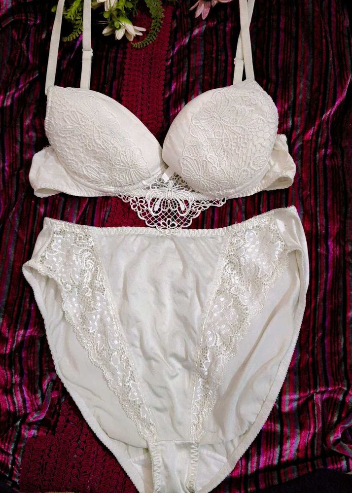 Lace embroidery Bra and Panty Set