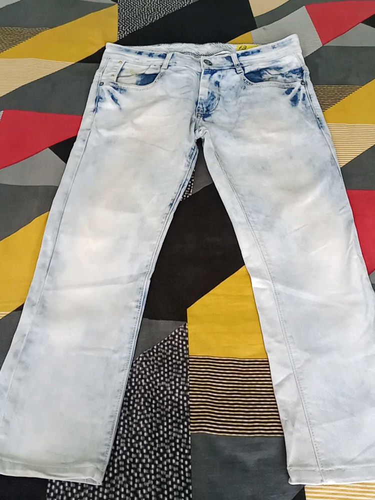 Light Wash Distressed Jeans