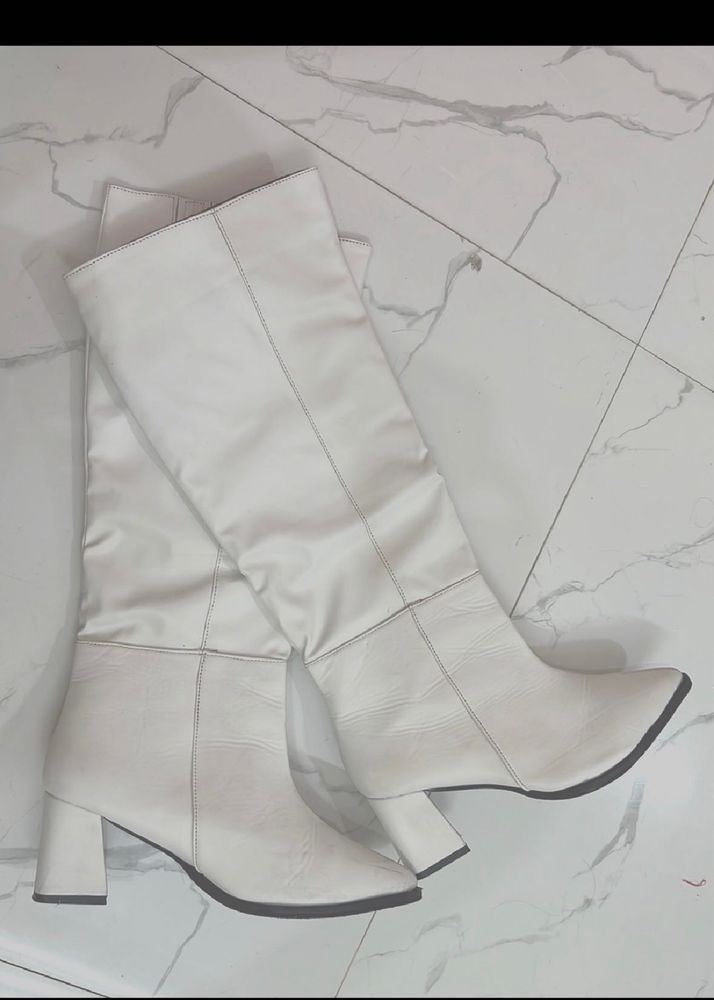 Chic White Knee-High Boots