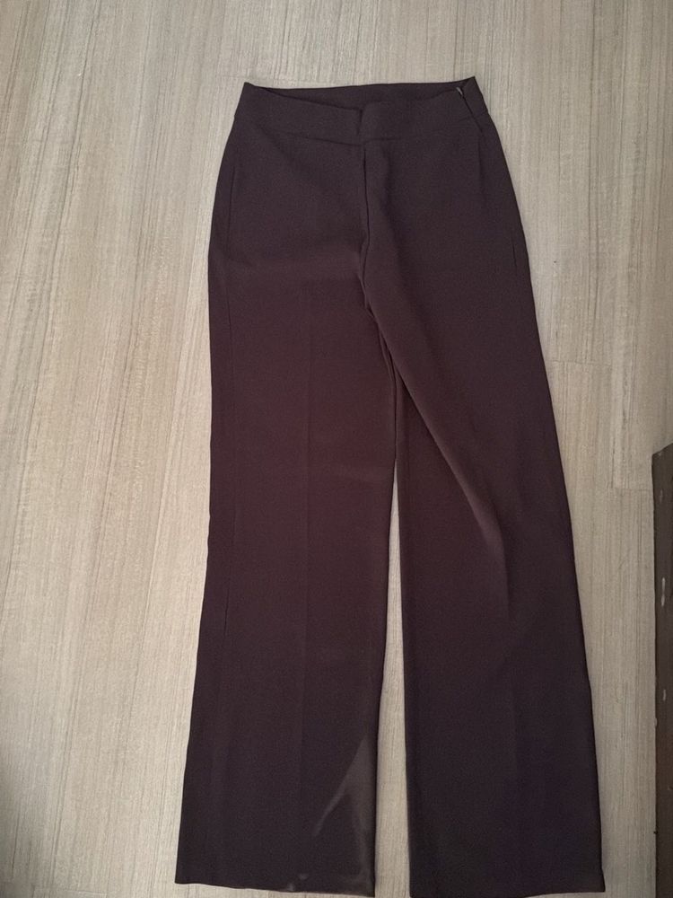 Elegant Wide-Legged Pants