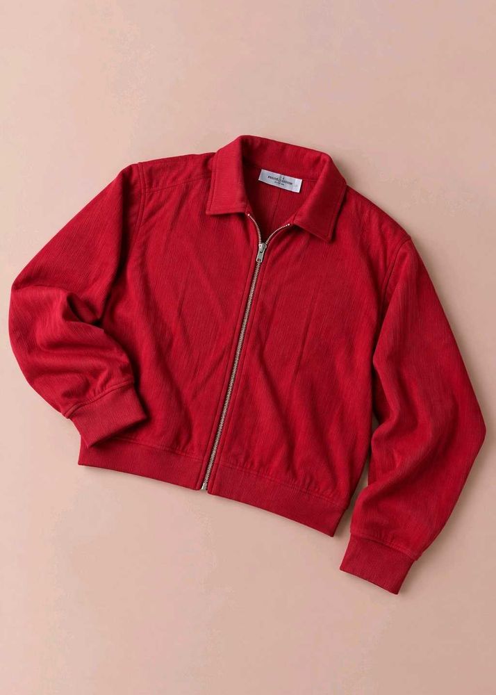 RED COLLARED ZIP-UP JACKET
