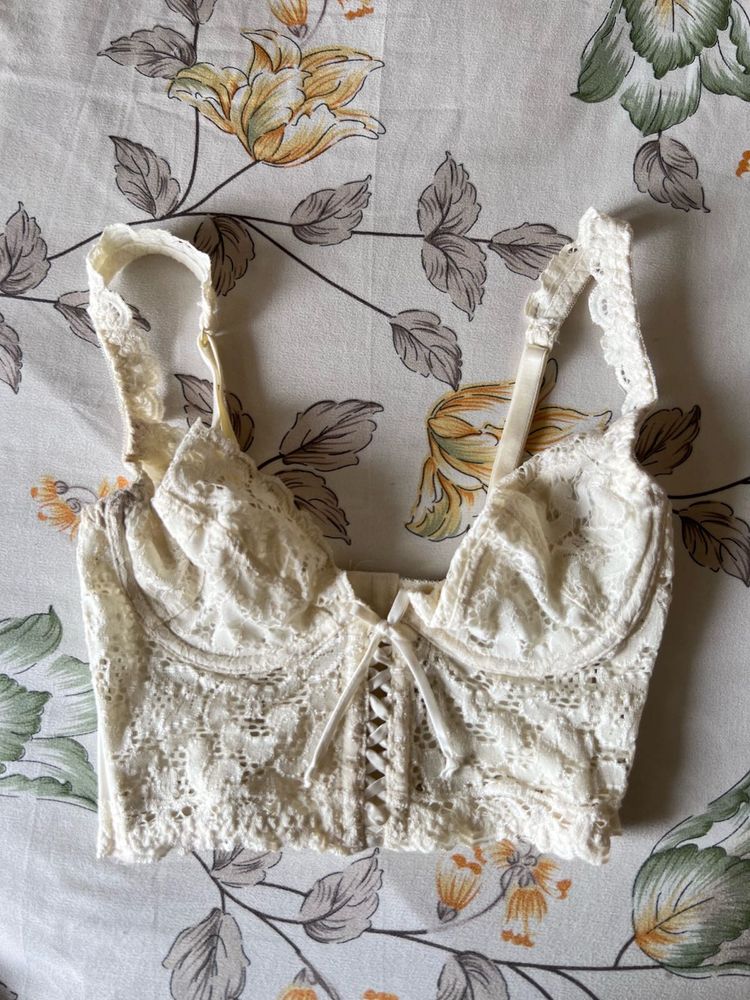 WHITE CORSET TOP 🌩️