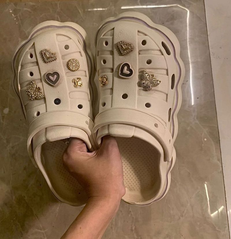 Butterfly &amp; Heart Charms Crocs