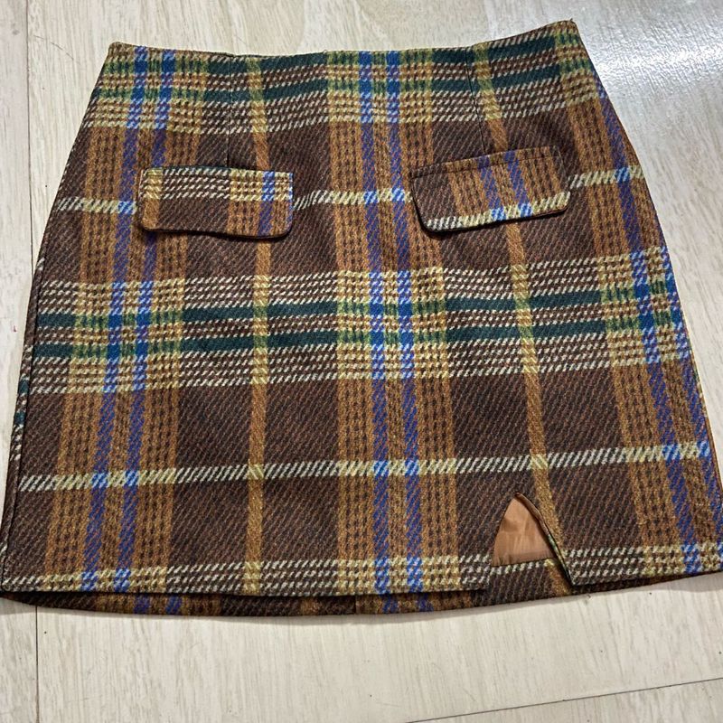 Plaid Mini Skirt with Pockets