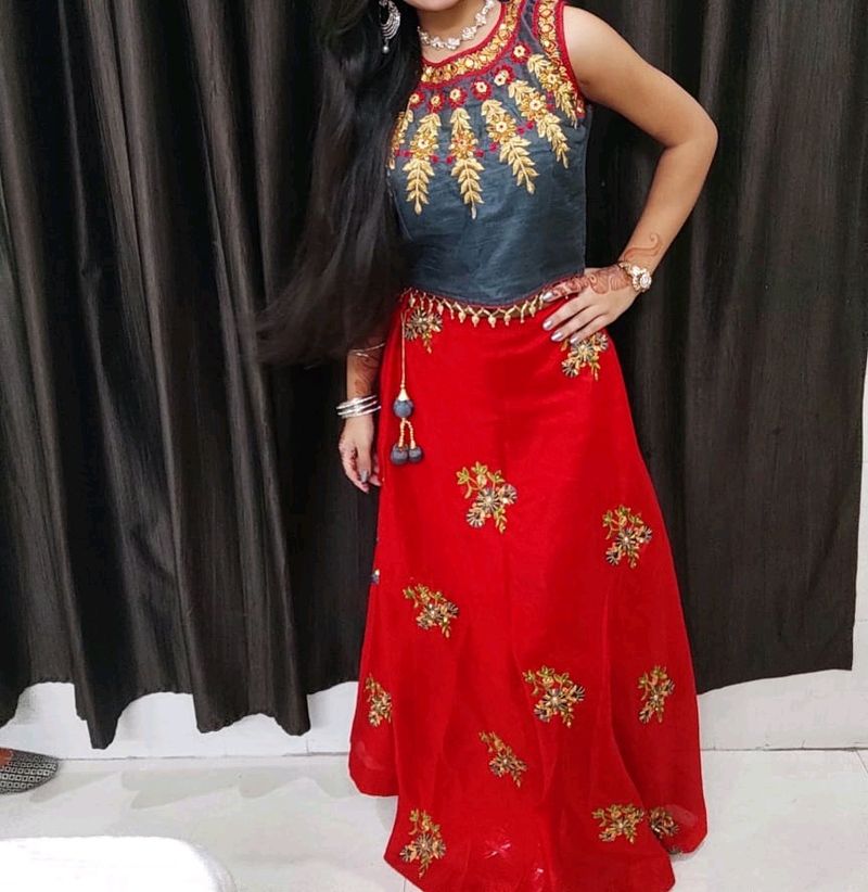 Girls Beautiful Lancha