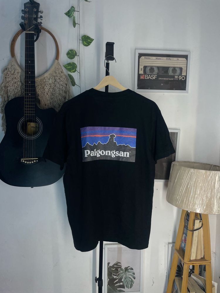 Men's Black Graphic T-Shirt