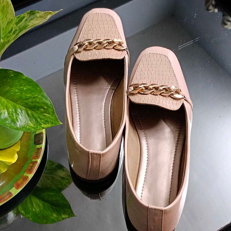 🛍️ Elegant Beige Loafers ⭐⭐⭐⭐⭐