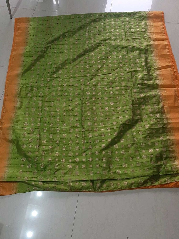 Green &amp; Gold Floral Saree