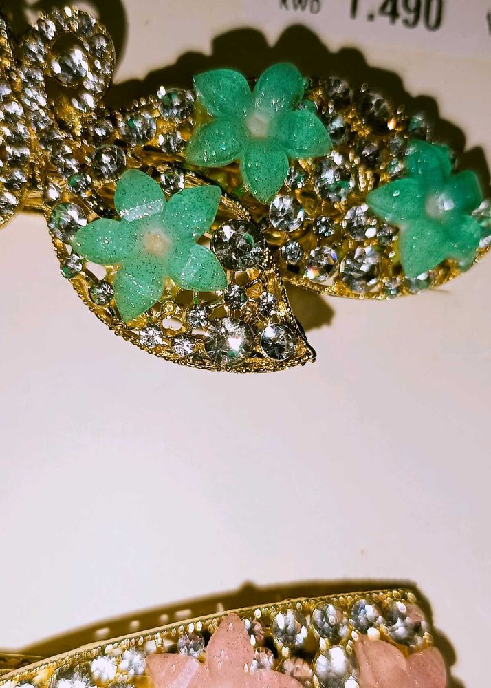 ✨ Elegant Rhinestone Floral Hair Clips – Set of 3