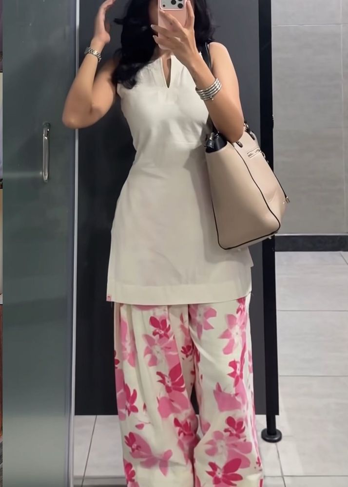 Desi Farsi White Sleeveless Kurta set