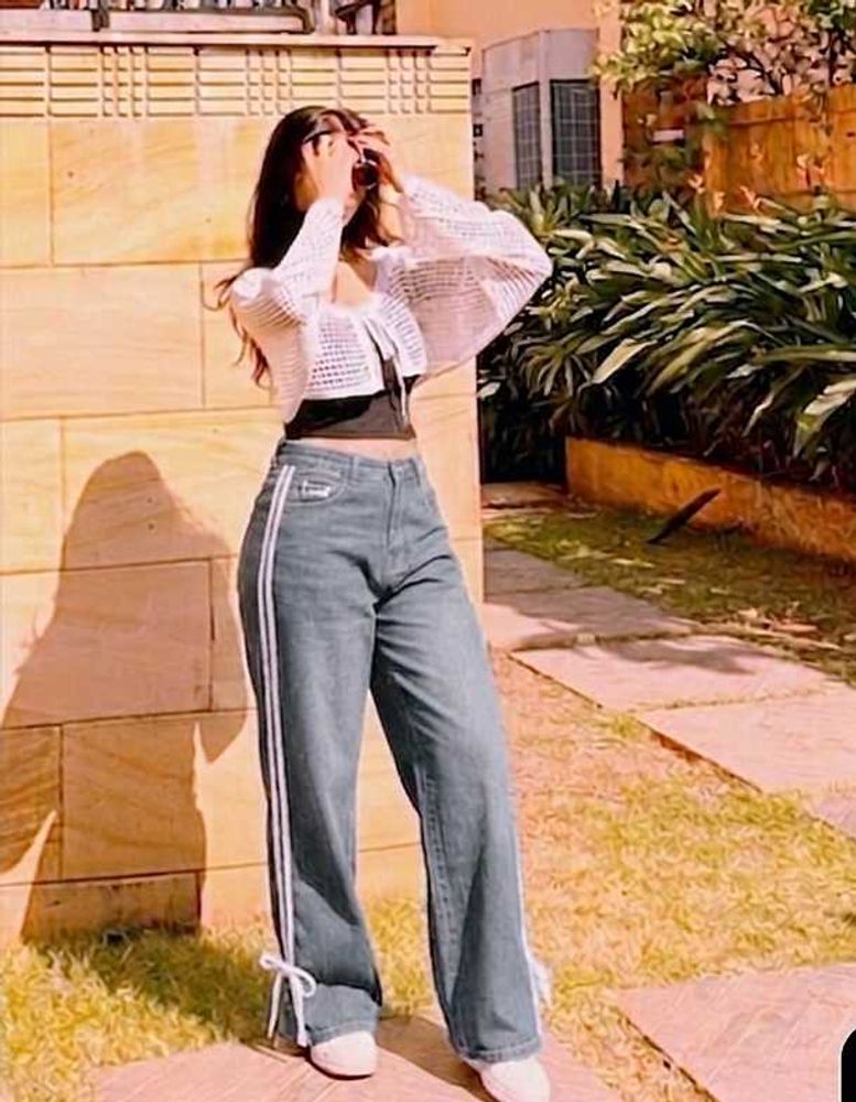 High Rise Contrast Stripe Ankle Tie-Up Baggy Jeans