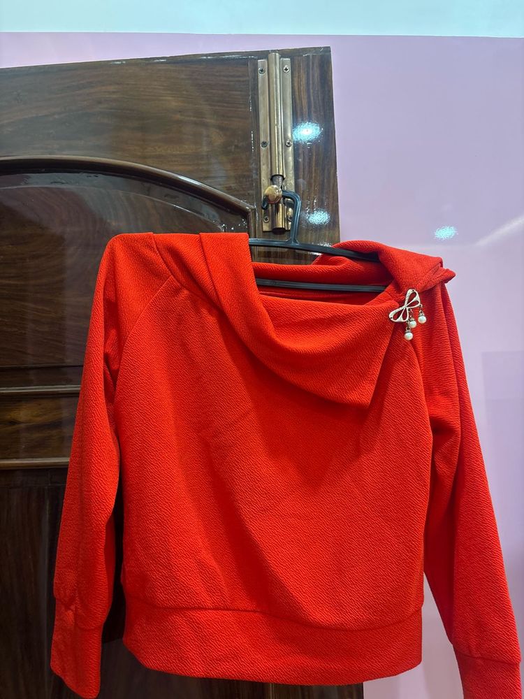 Chic Red Textured Top