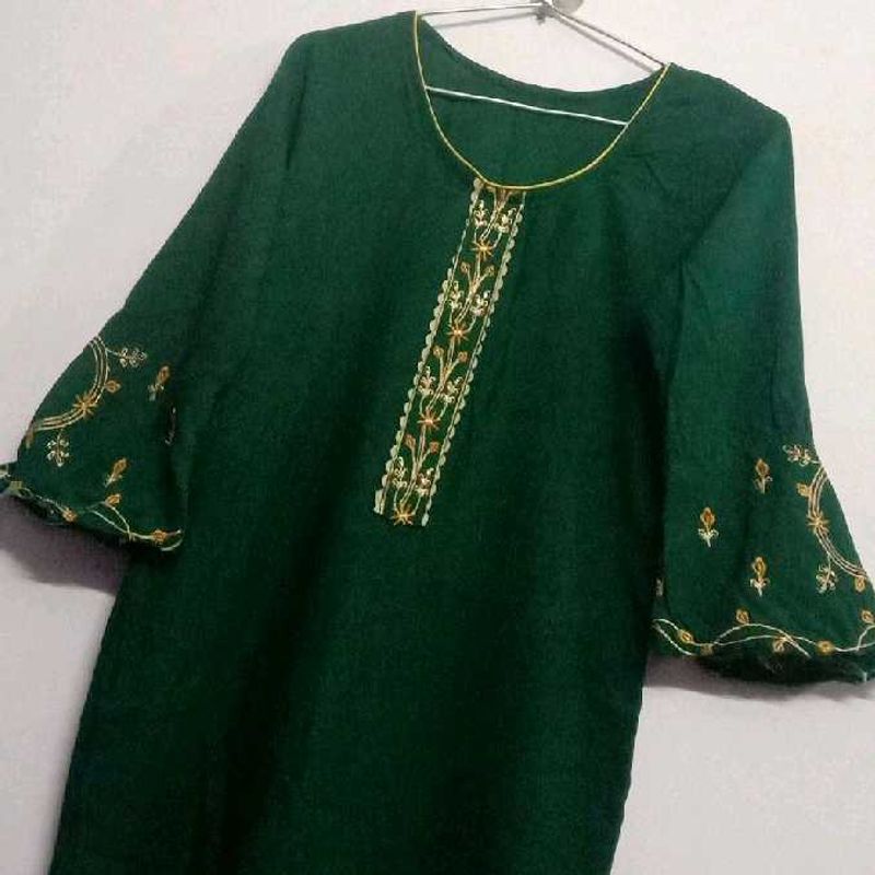 Beautiful Green 💚 embroidery kurti