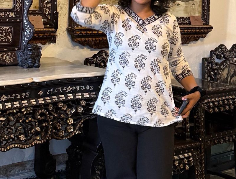 White &amp; Black Floral Print Kurta Top