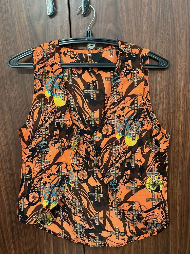 Sleeveless Wrap Top - Size M + Surprise fr