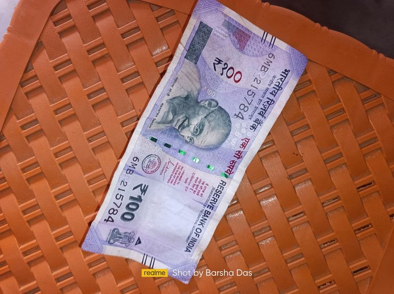 100 +100+50=250 Money 🤑💰