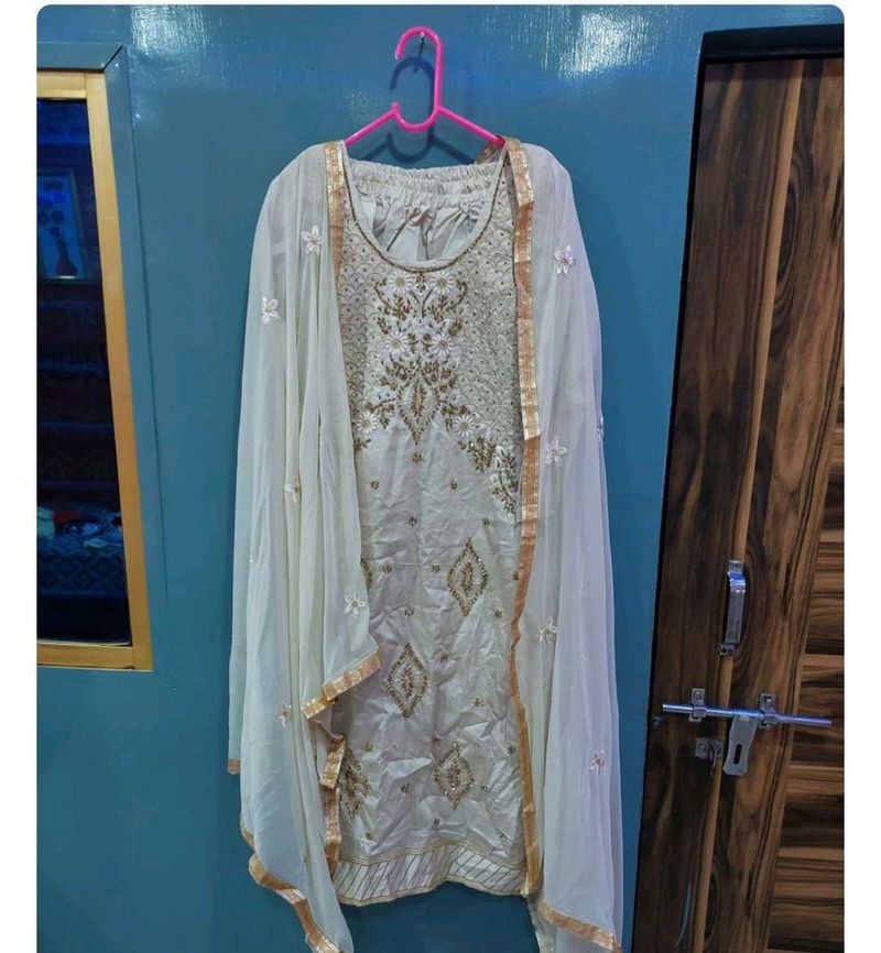 Elegant Embroidered Salwar Suit