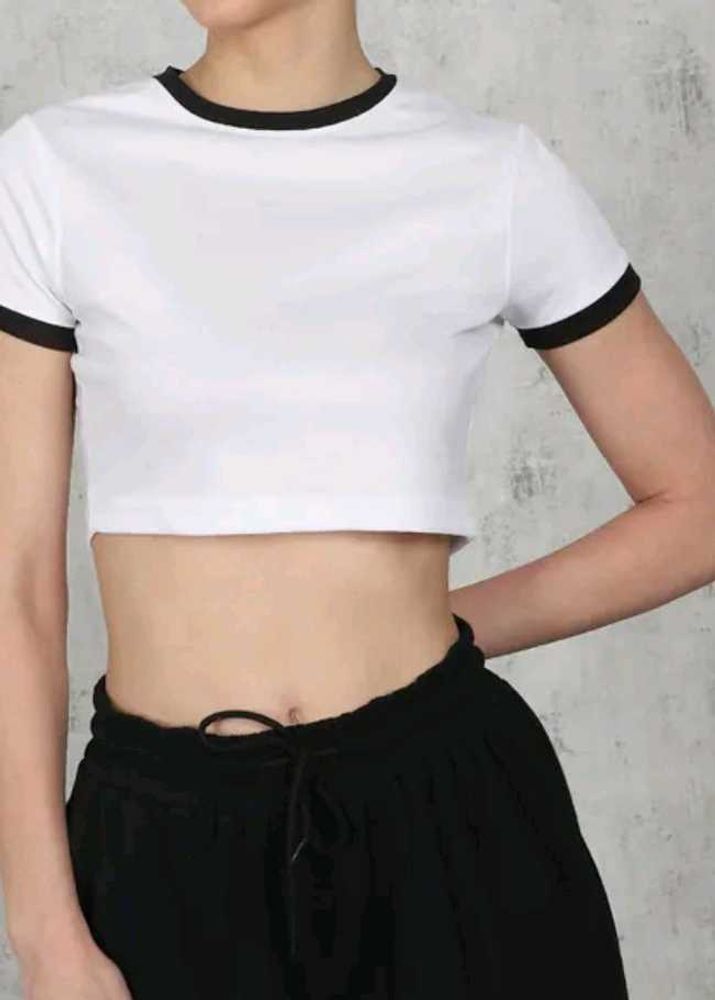 white crop top 🎀
