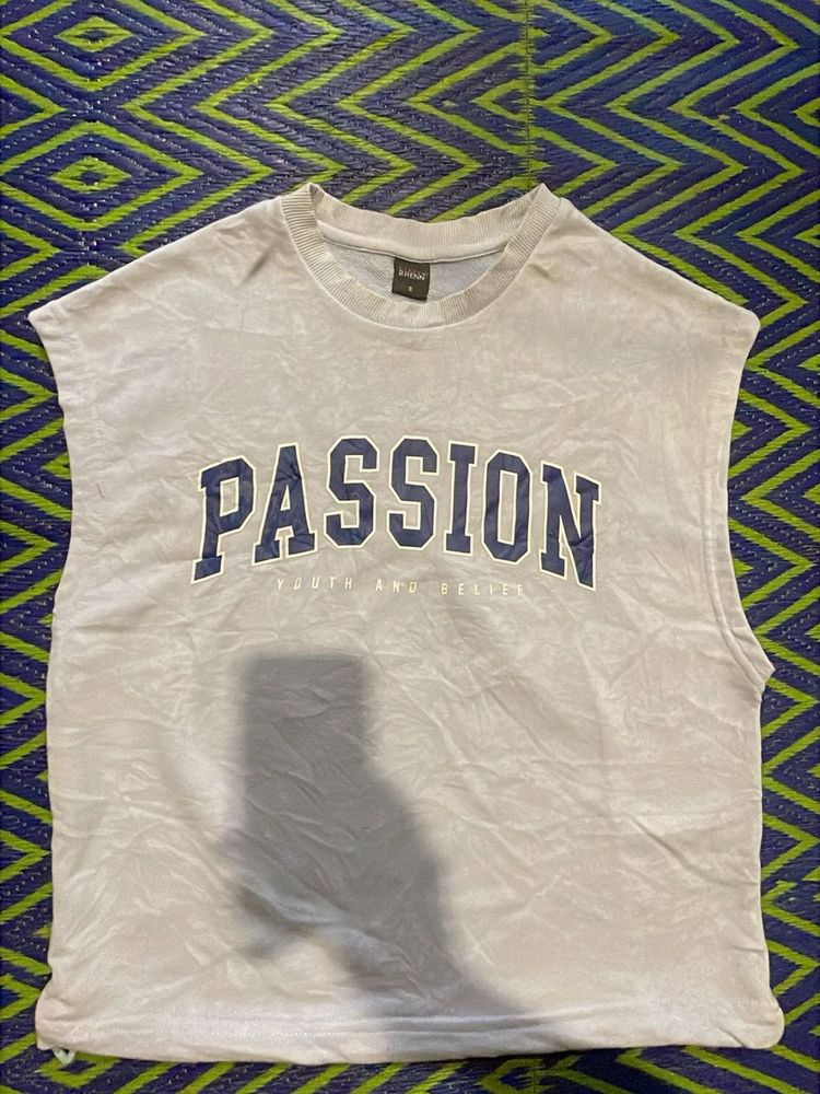 girls sleeveless sporty lose t-shirts | size small