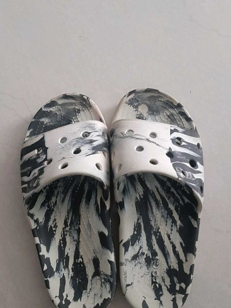 Crocs - Stylish classic Marble Print Slides