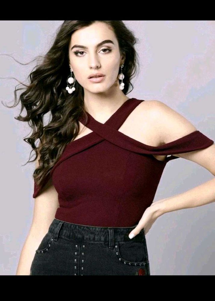 Stylish Maroon Cold Shoulder Top