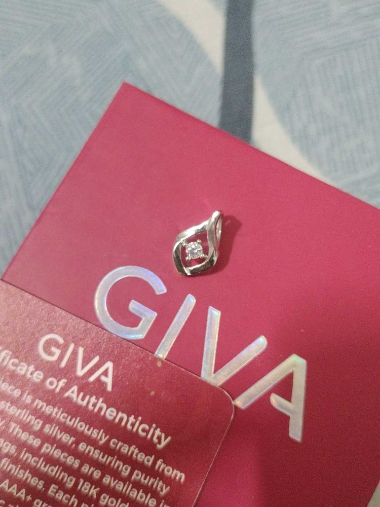 GIVA Sterling Silver Diamond Pendant