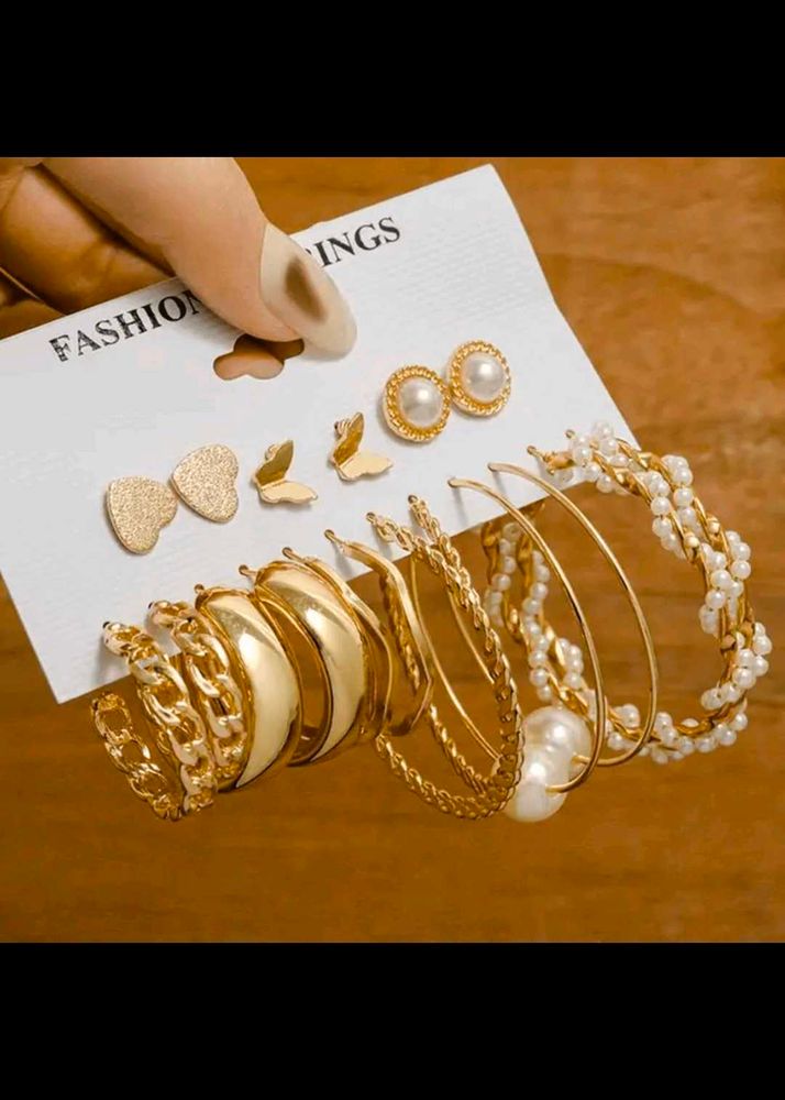 Fashionable Earring Set