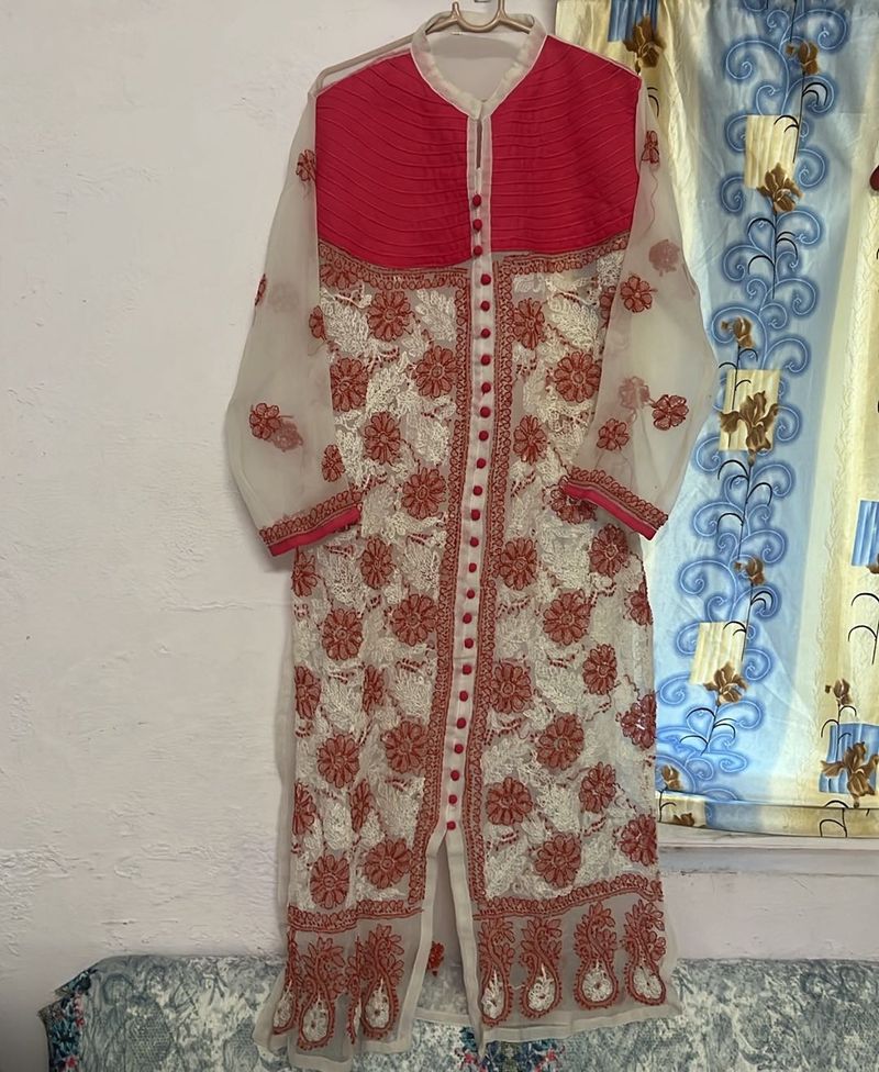 Elegant Embroidered georgette Lucknowi Kurta