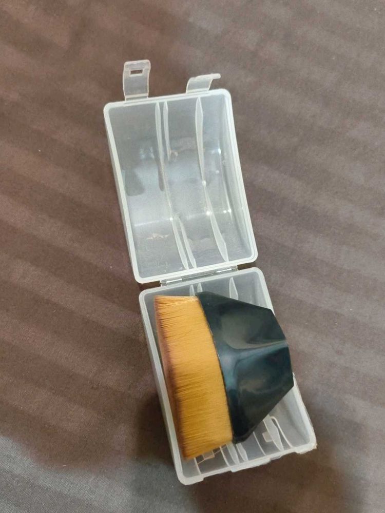 Flat Makeup Brush with Case