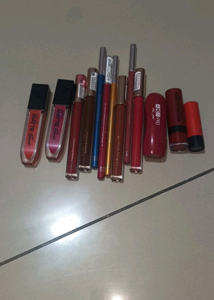 Lipstick + Lipliner