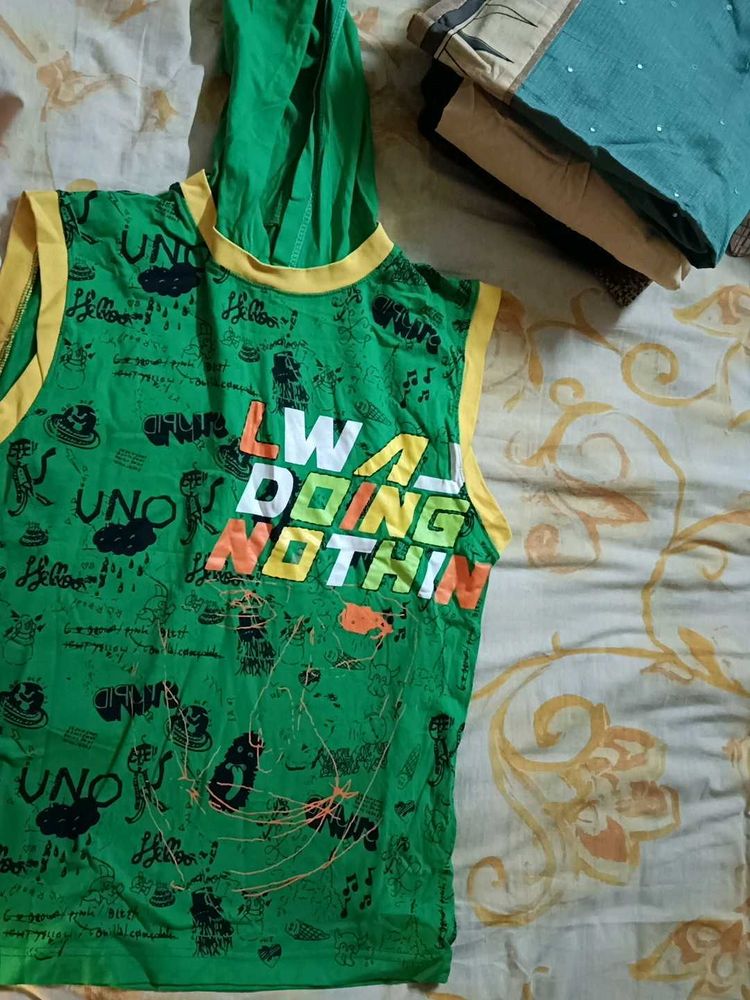 Graphic Print Sleeveless cotton tee shirt with hoo