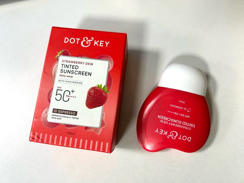Dot &amp; Key Strawberry Tinted Sunscreen