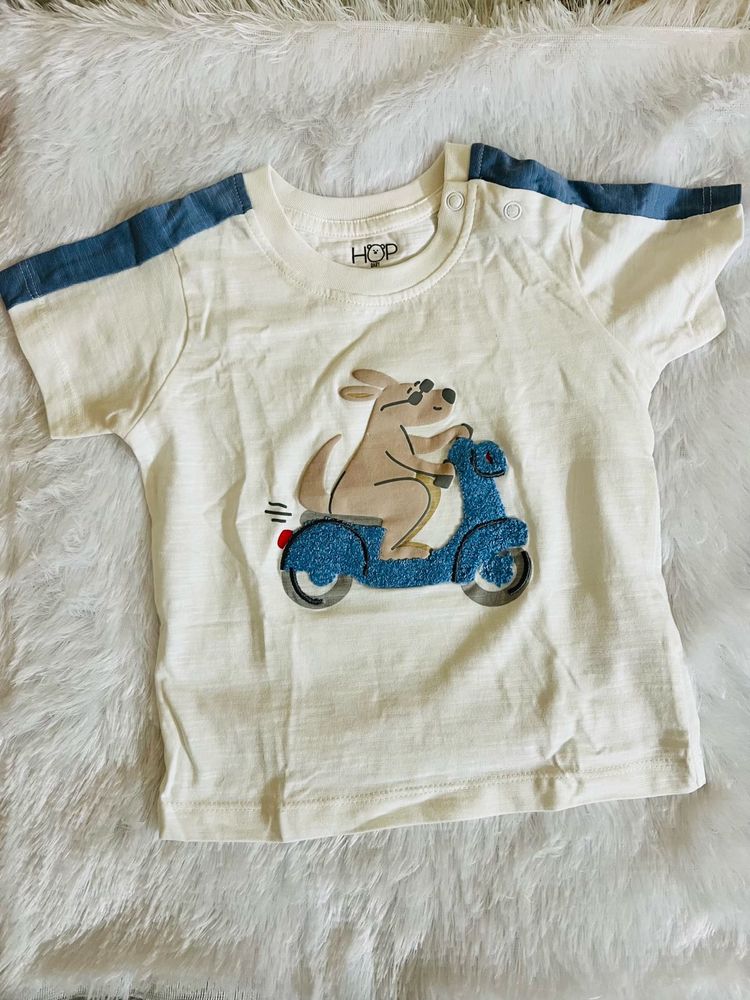 Cute Kangaroo Scooter Graphic Tee