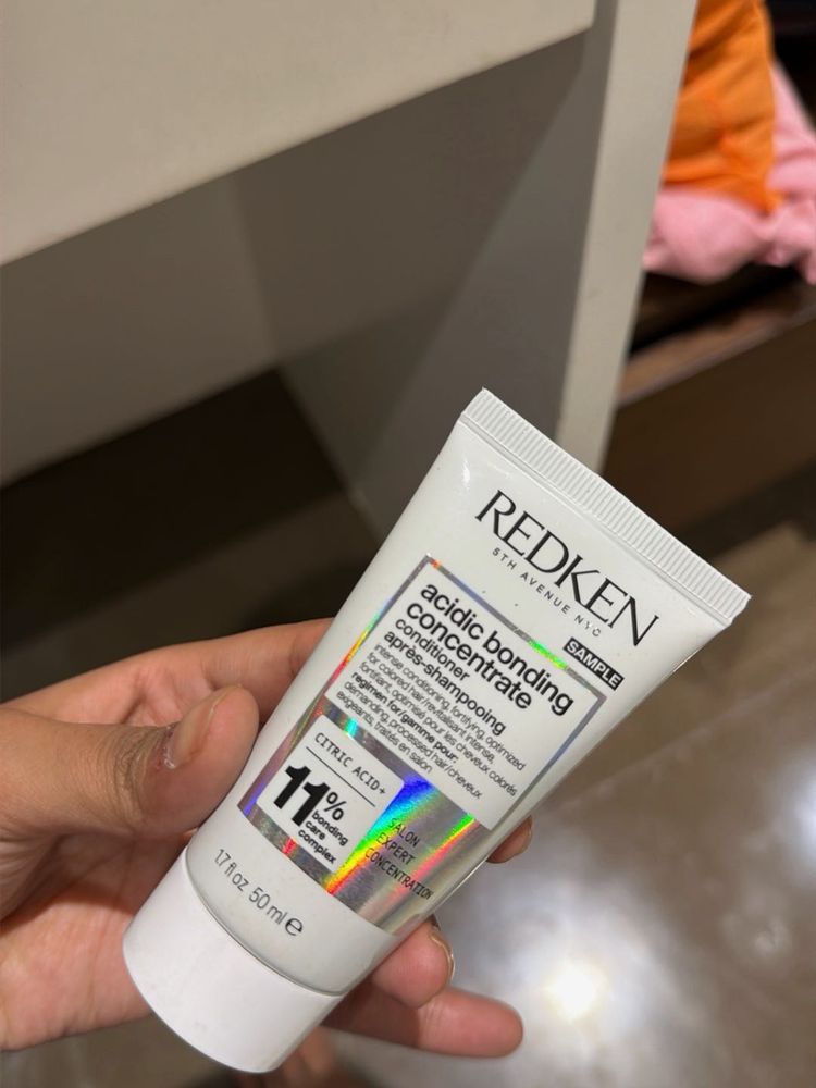 Redken Acidic Bonding Conditioner Sample
