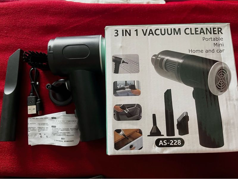 3-in-1 Portable Mini Vacuum Cleaner