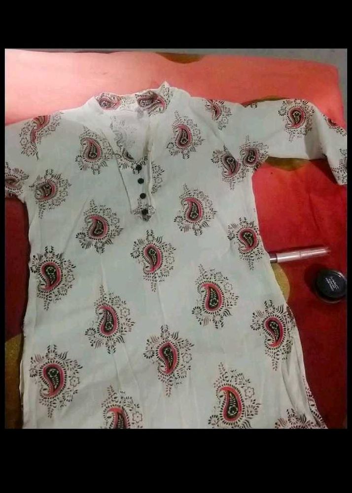Elegant Paisley Print Kurti