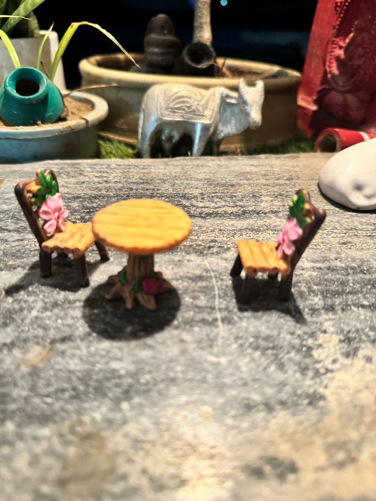 2 Chairs And 1 Centre Table Miniature