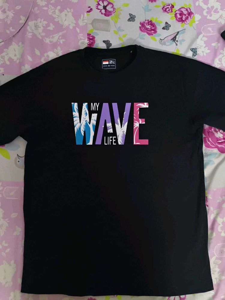 tom smith Black Graphic T-Shirt "My Wave Life"