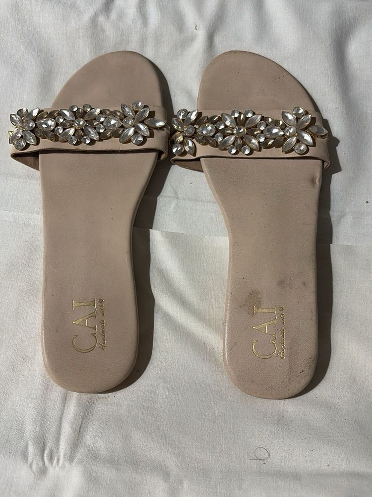 Embellished Flat Sandals cai