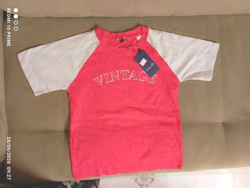 red "Vintage" Raglan T-Shirt