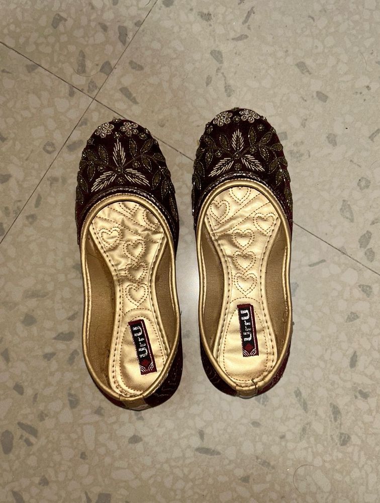 Mojdi shoes