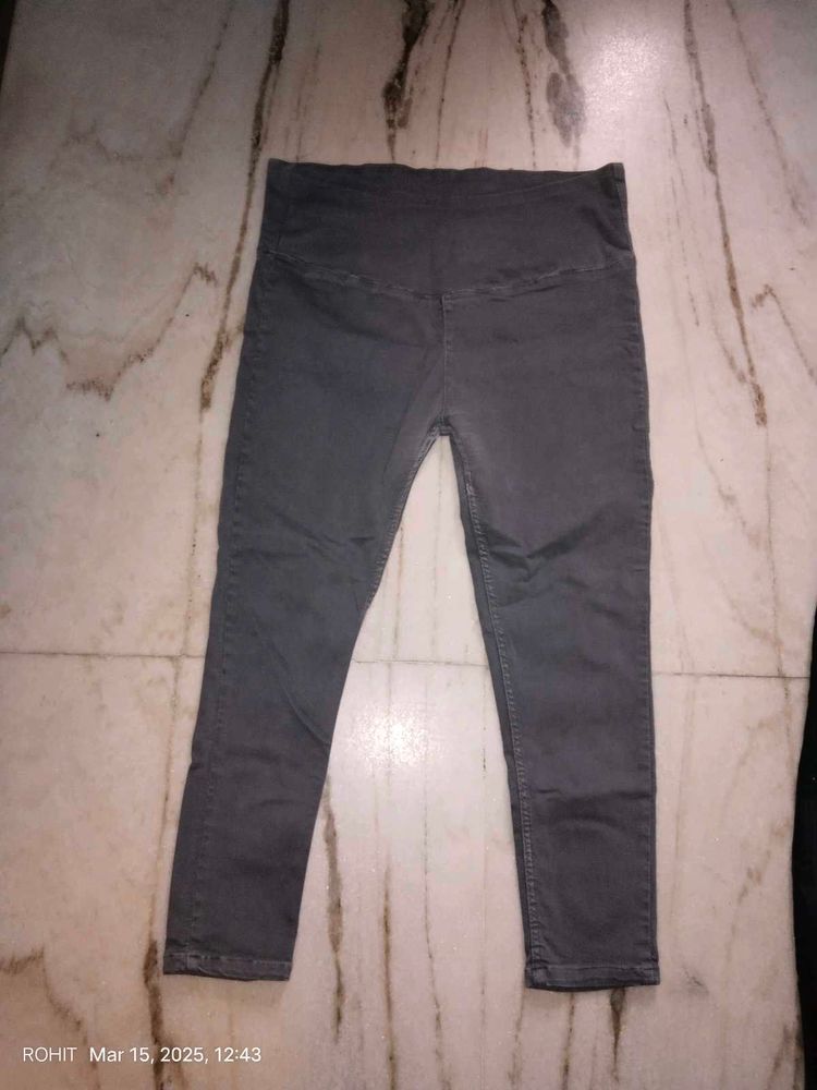 Grey Jeans With Elastic Free Size