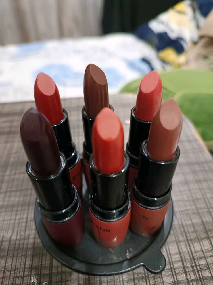 Assorted Lipstick Set