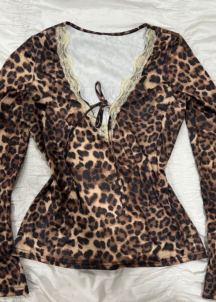 y2k leopard print top with lace details