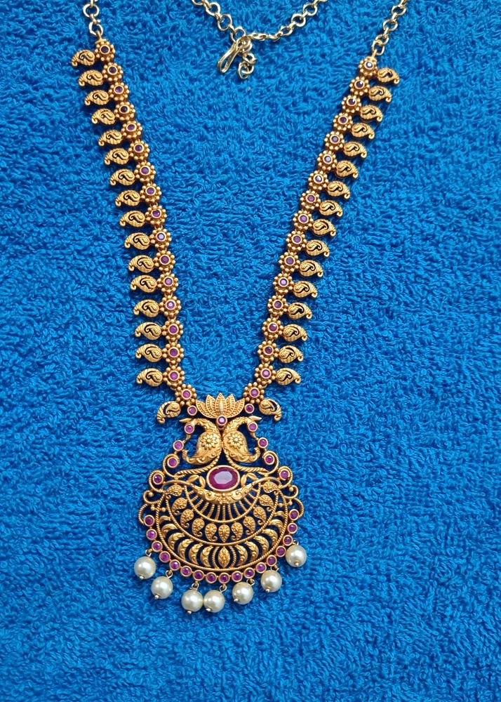 Beautiful Gold-plated necklace jewelry
