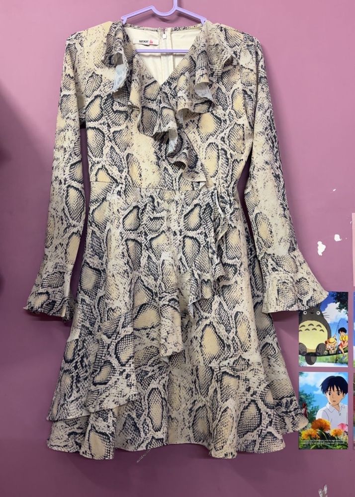 Stylish Snake Print Ruffle Dress