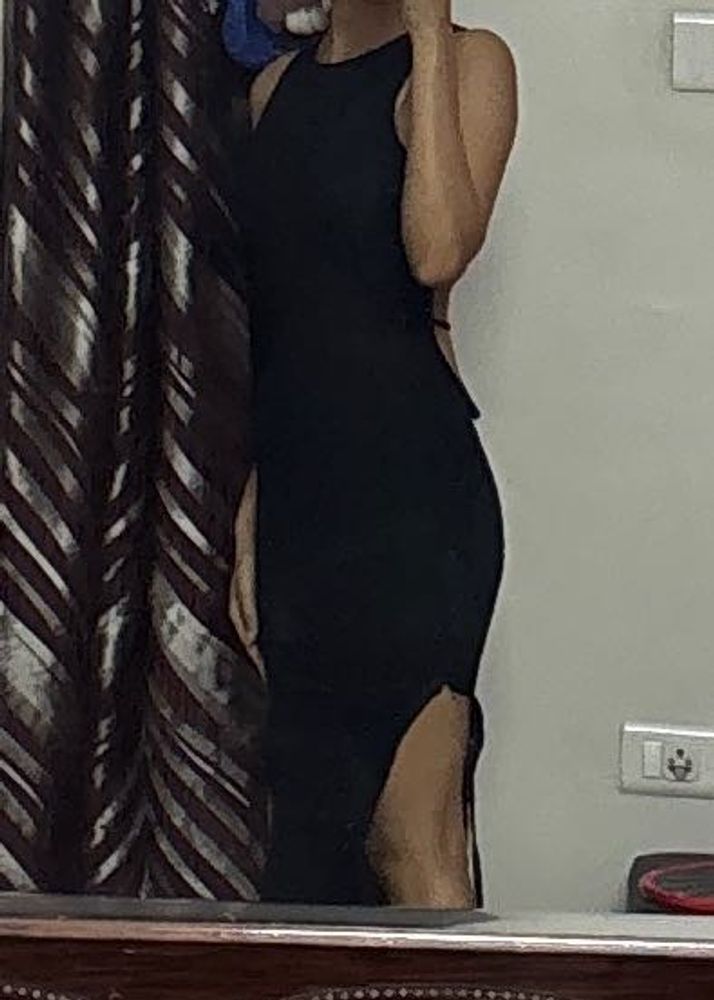 Sleek Black Maxi Dress with Open Back